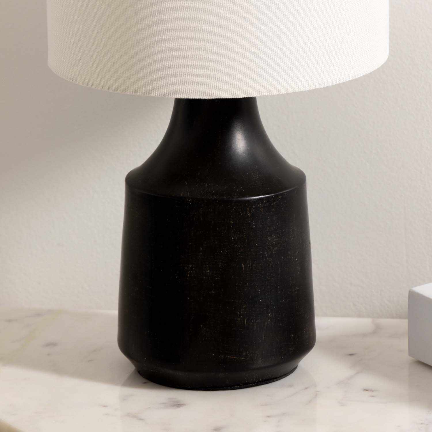 Canayan Black and Natural Resin Table Lamp