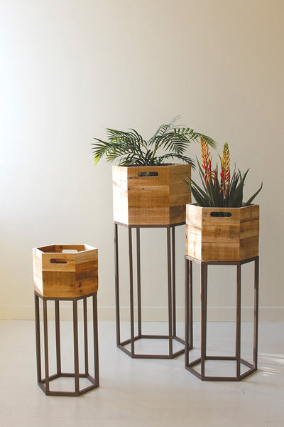 SET OF THREE HEXAGON RECYCLED WOOD PLANTERS ON METAL BASES
