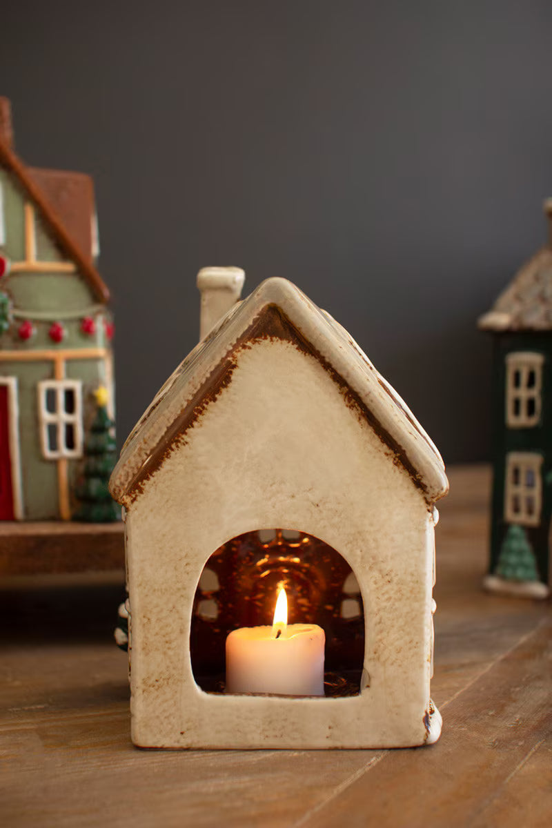 SET OF FOUR CERAMIC CHRISTMAS VILLAGE
