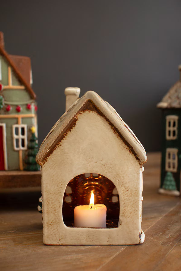 SET OF FOUR CERAMIC CHRISTMAS VILLAGE