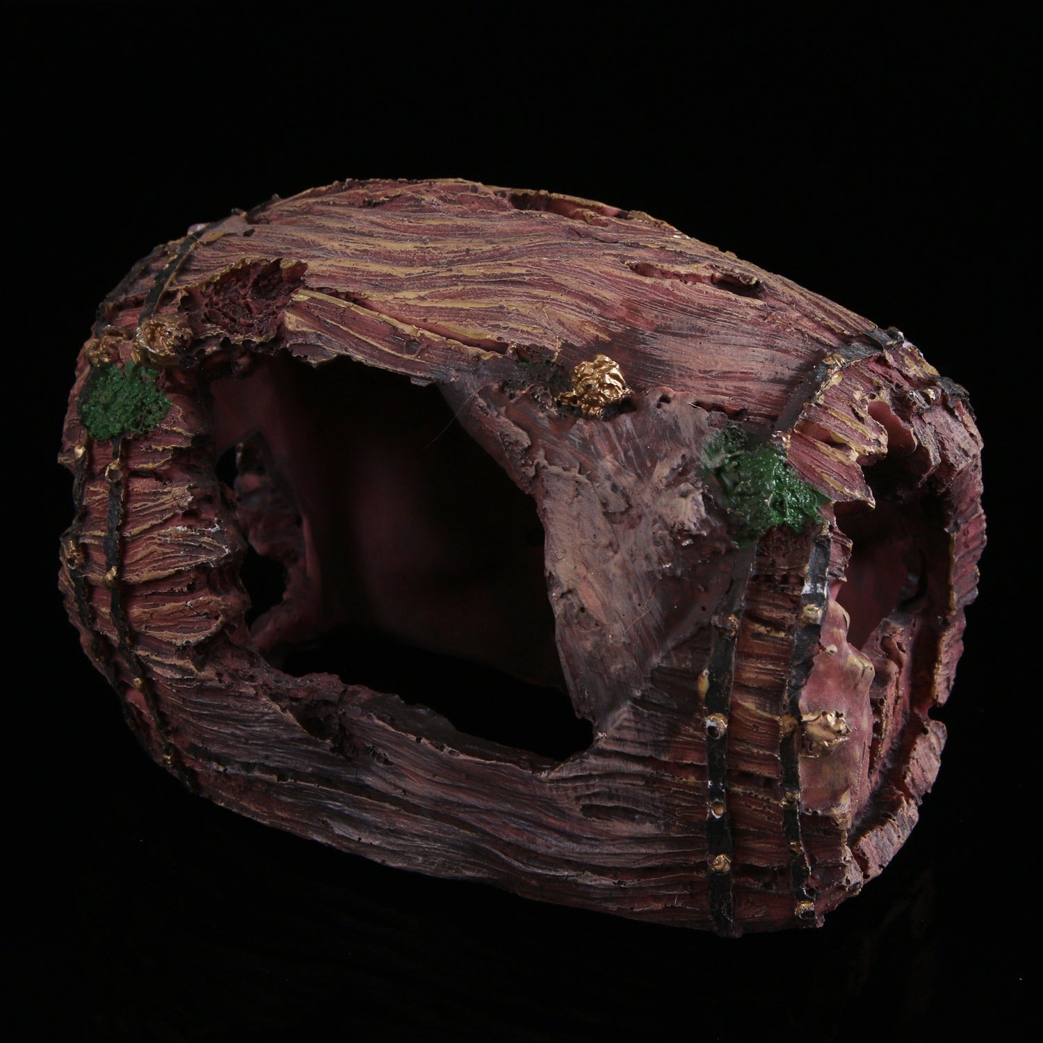 Decorative resin ornaments for beer barrels and fish tanks