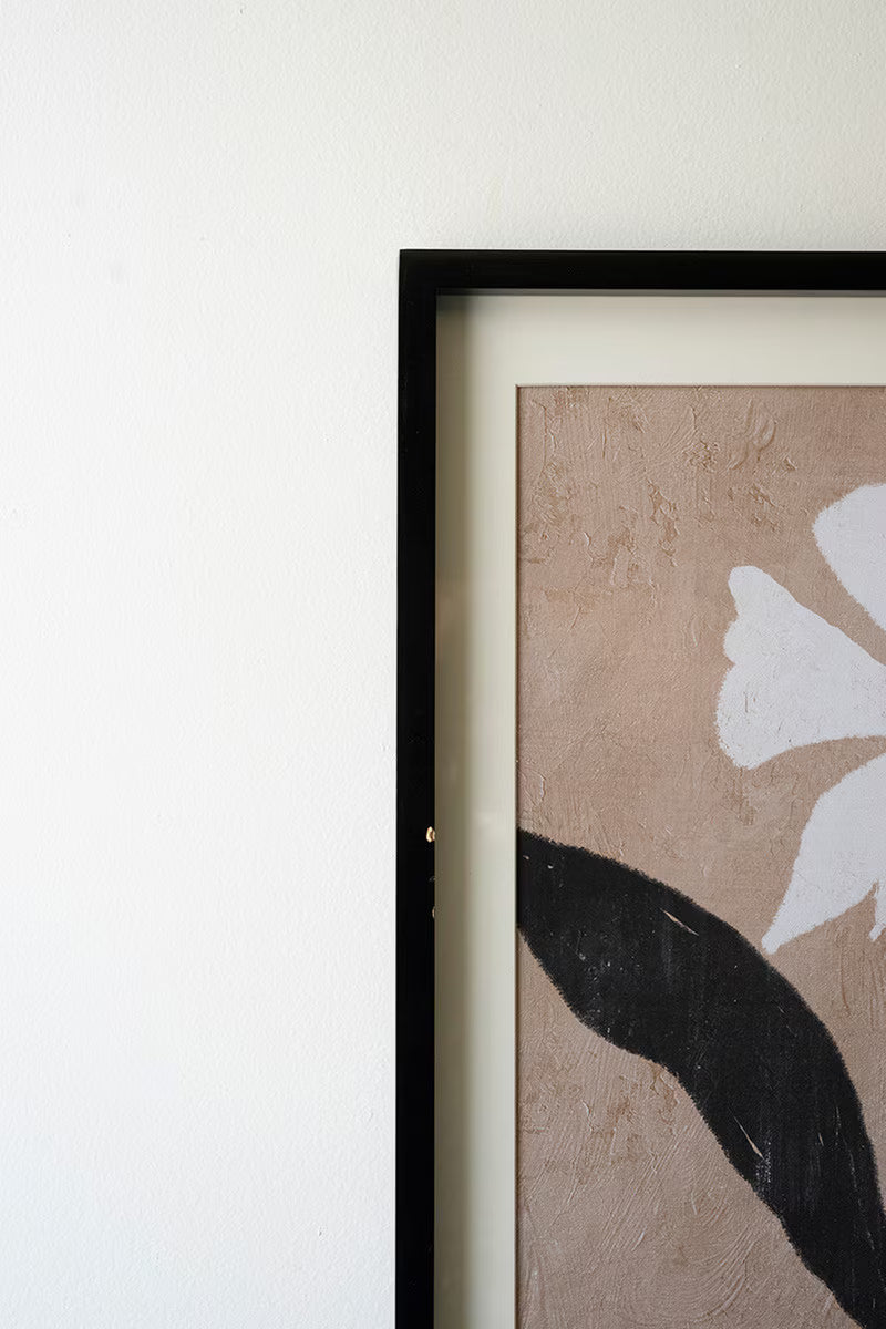 SET OF TWO FRAMED FLOWER PRINTS UNDER GLASS