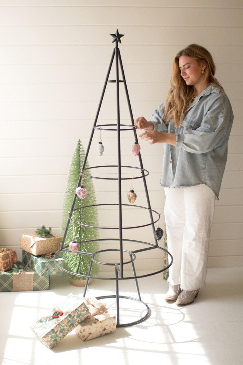 LARGE METAL CHRISTMAS TREE ORNAMENT DISPLAY