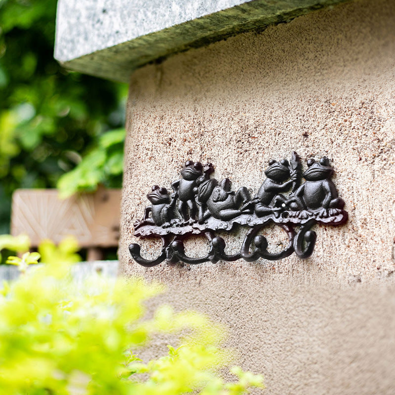 Cast Iron Frog Family Wall Hook Rack VagabondVintage