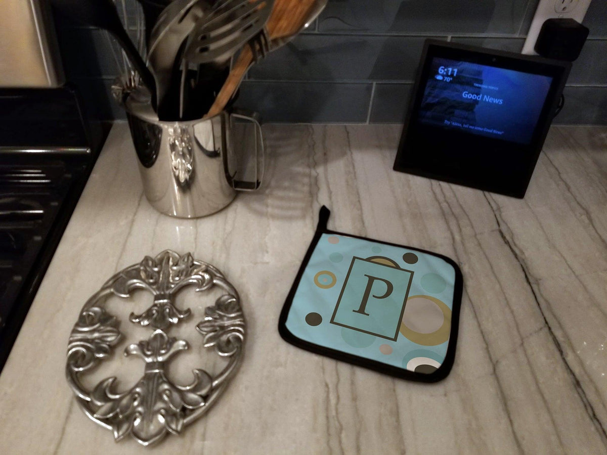 Letter P Initial Monogram - Blue Dots Pot Holder Set of 2 Heat Resistant Quilted Hot Pads 7.5 x 7.5 Inch, Insulated Kitchen Trivets for Cooking & Baking