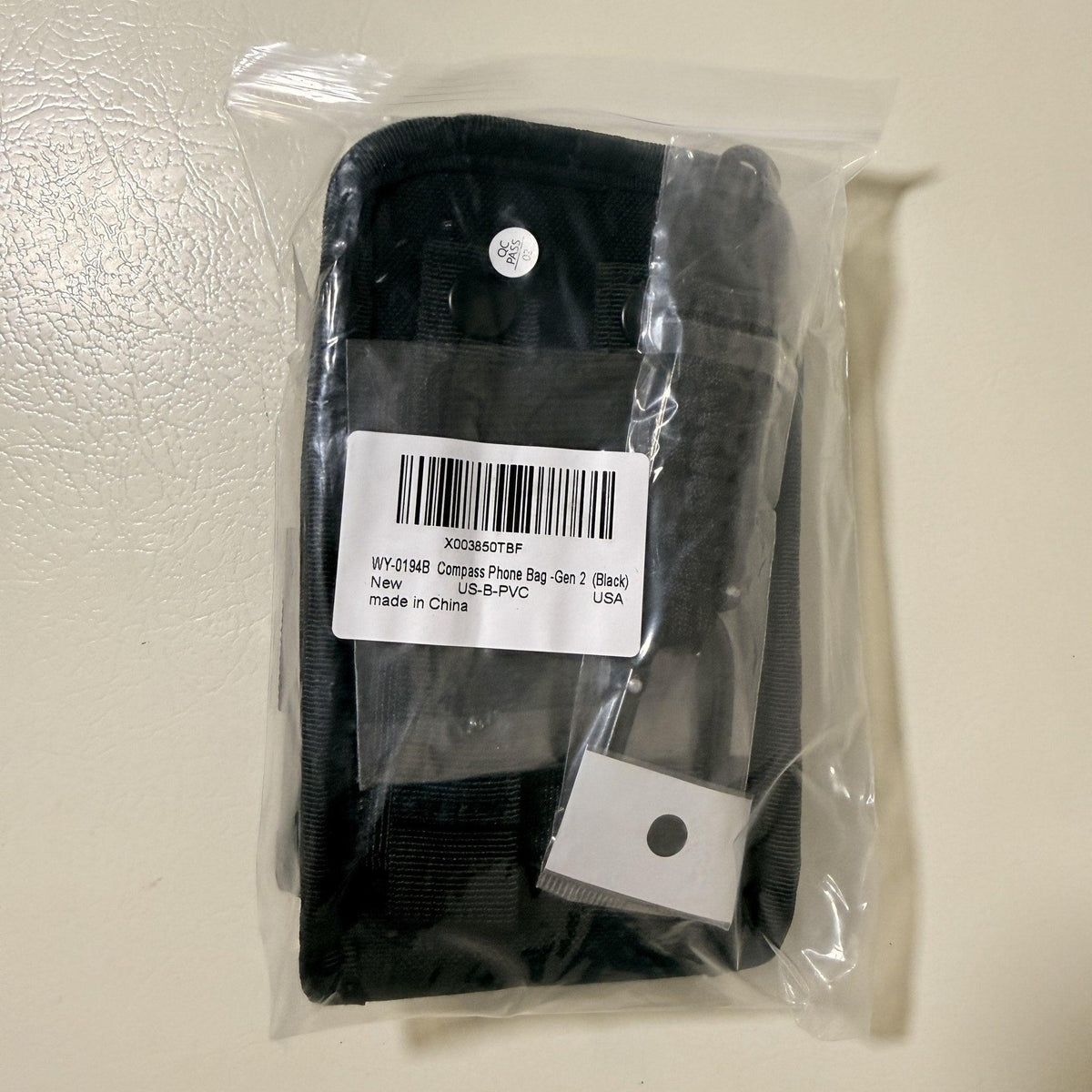 Tactical MOLLE Phone Pouch for 4.7 to 6.7 in Phones, Compass Buckle, Black, with Flag Patch and Keychain