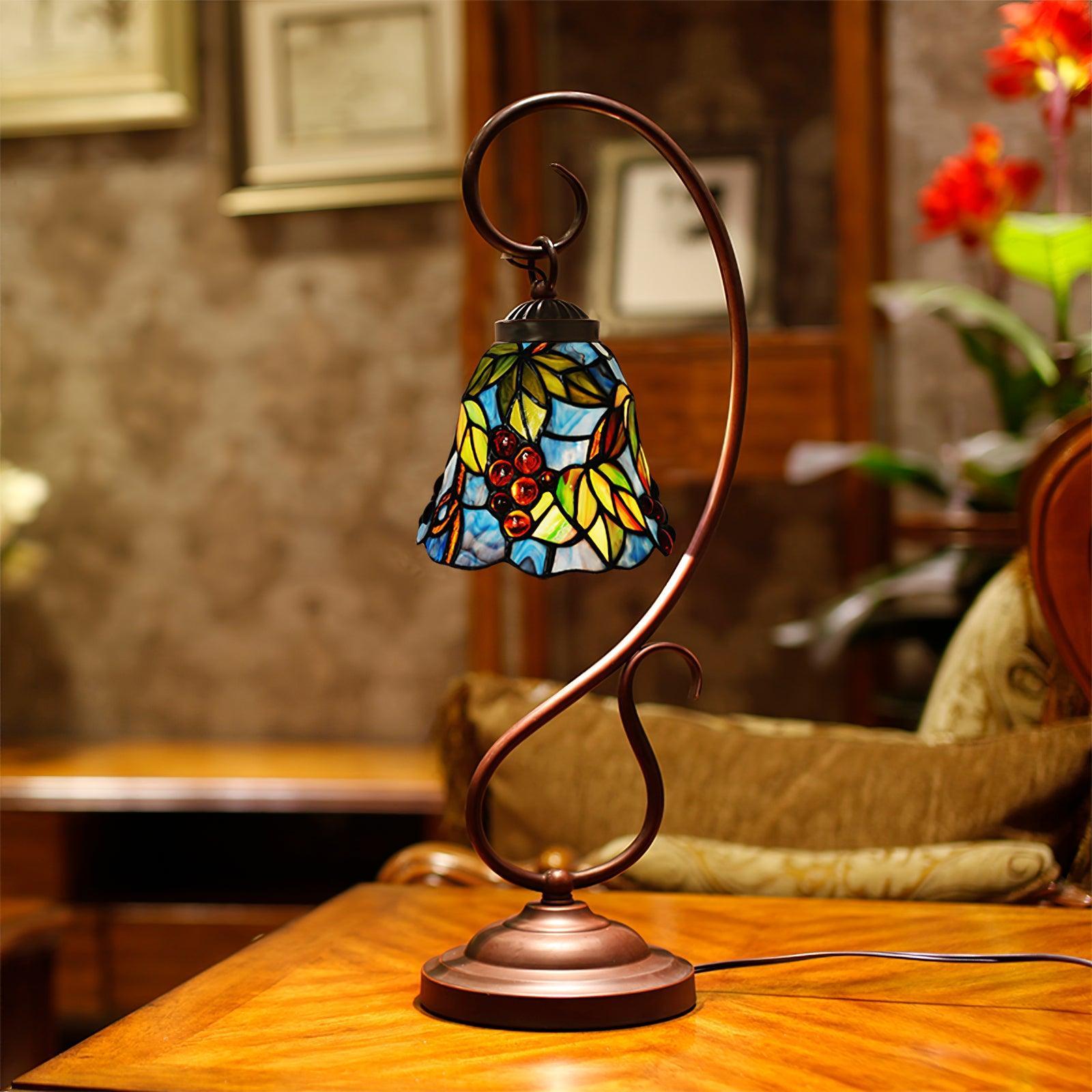 Cal Lighting Cotulla Tiffany Table Lamp 9.8