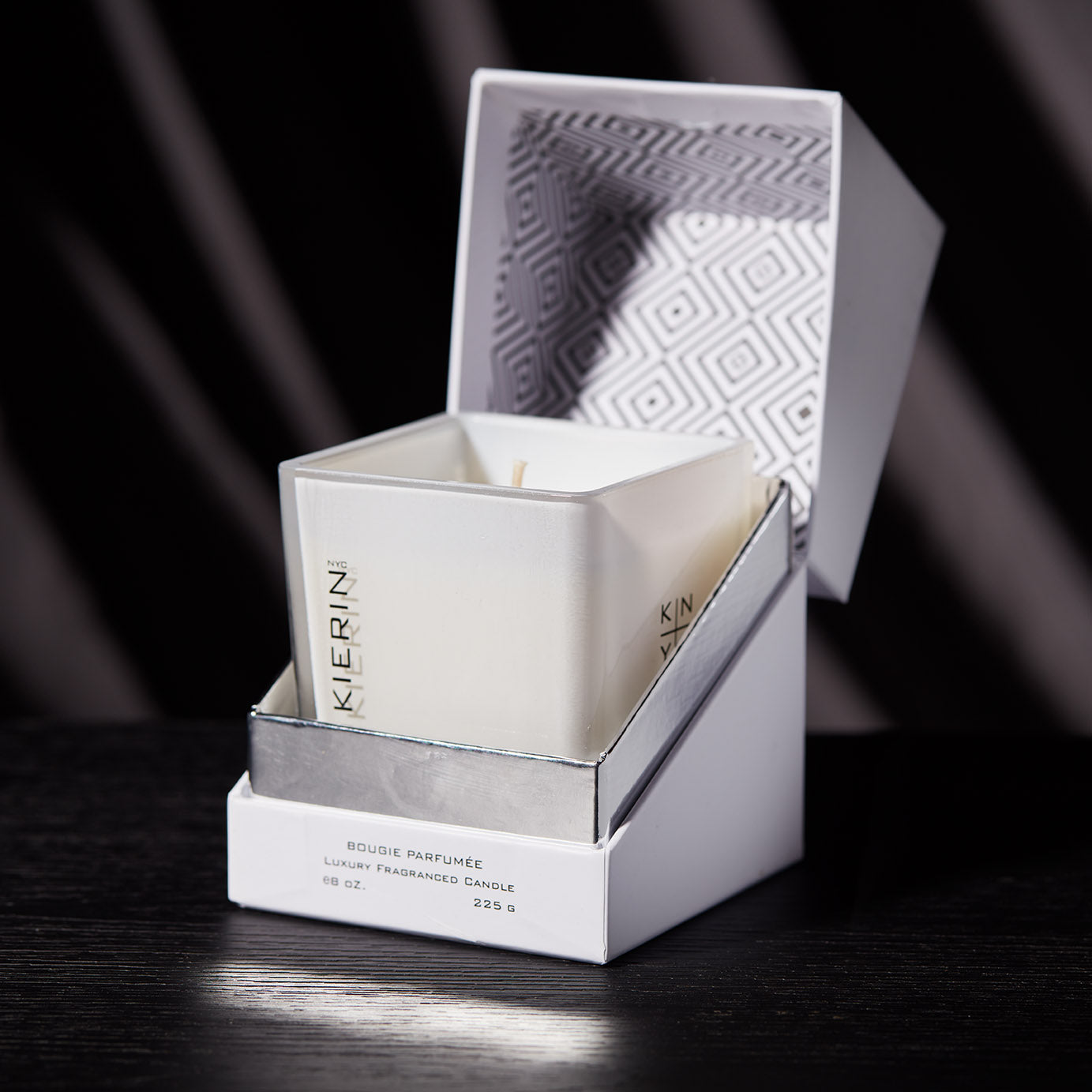SANTAL SKY Perfumed Candle