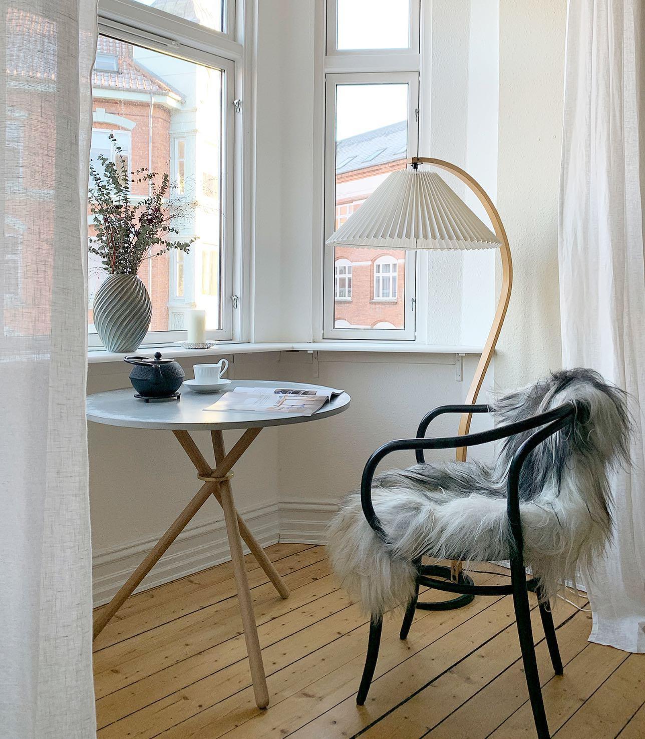 Caprani Floor Lamp 28.4