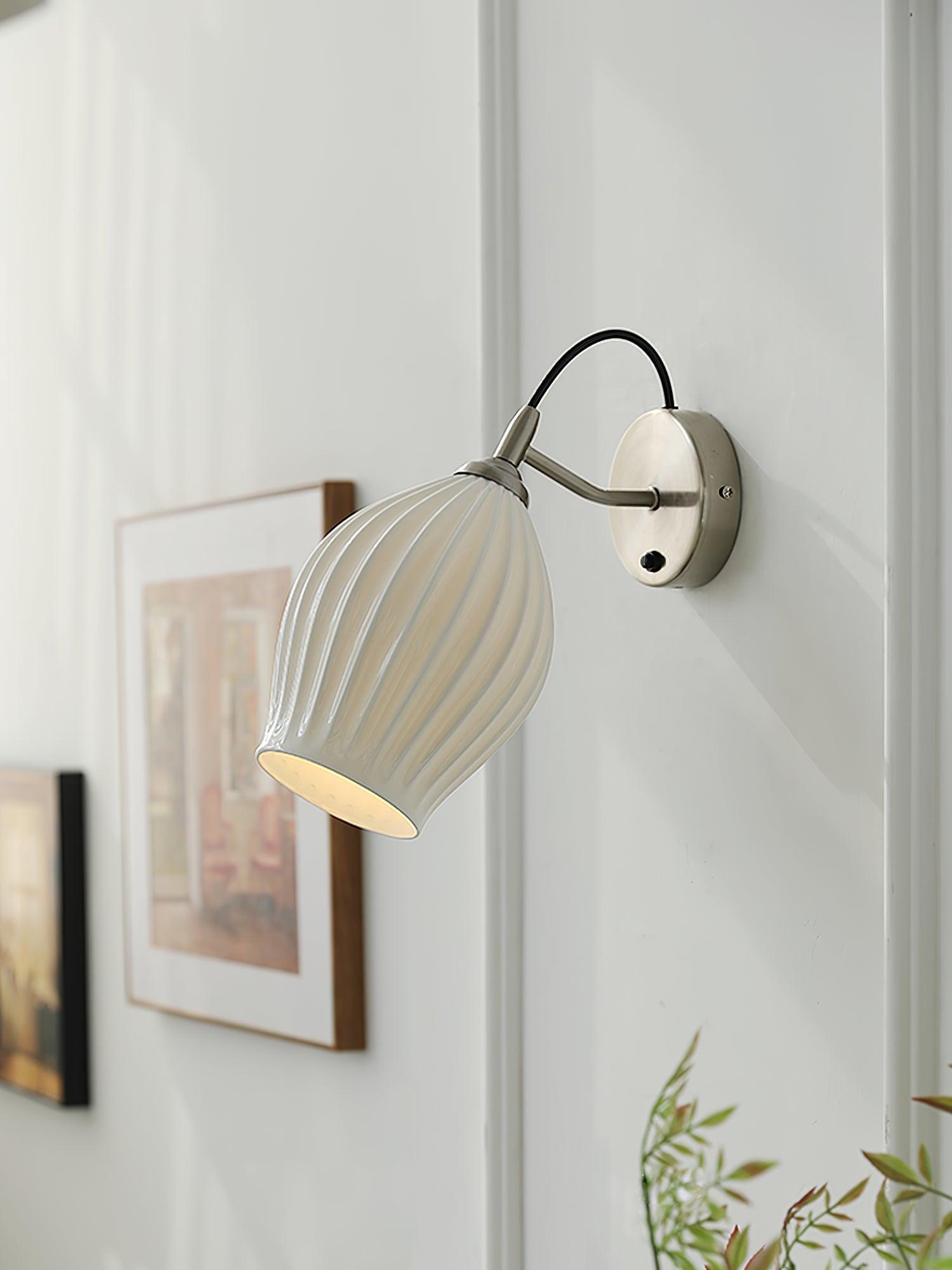 Ceramic Ribbed Wall Light 5.3