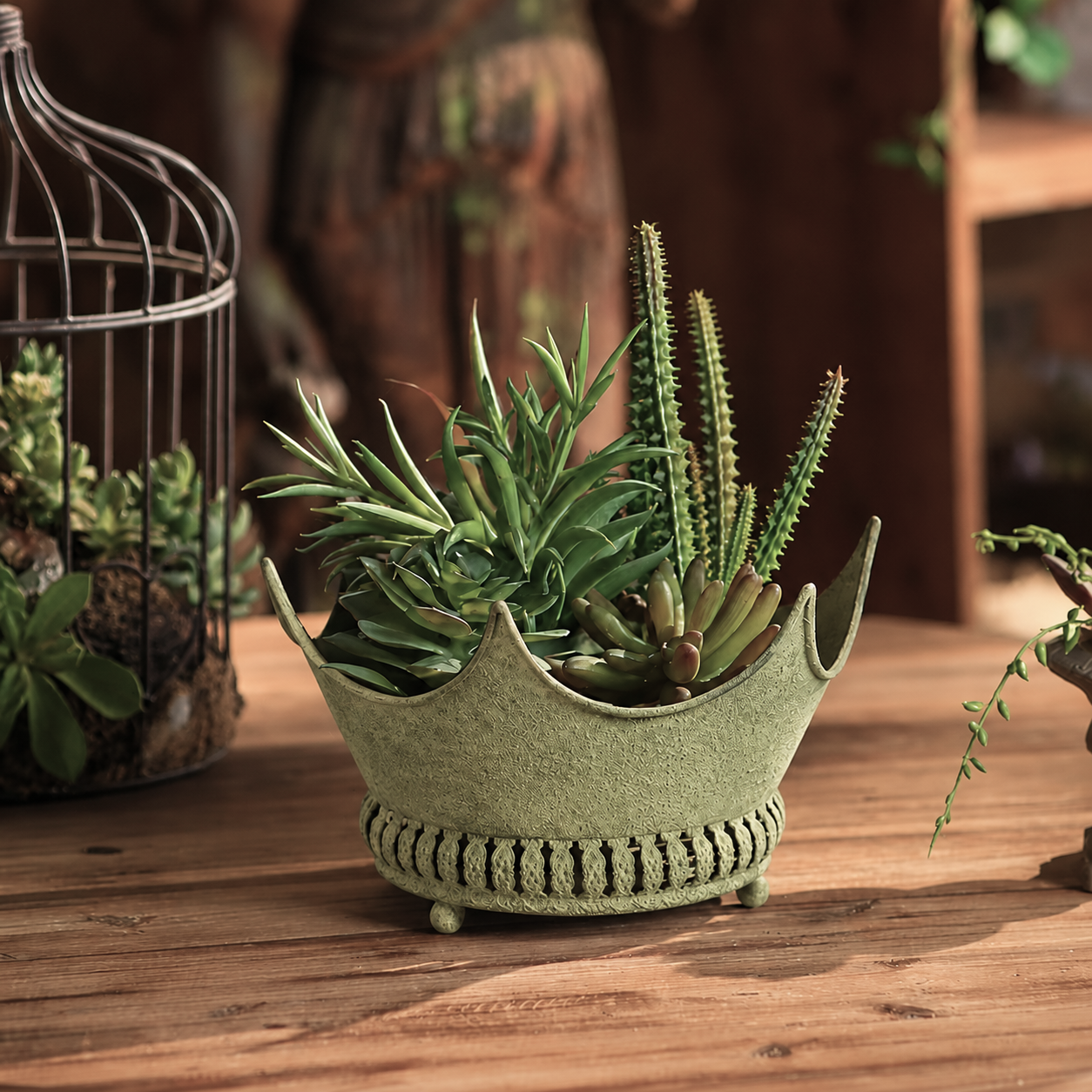 Rustic Metal Crown Planter