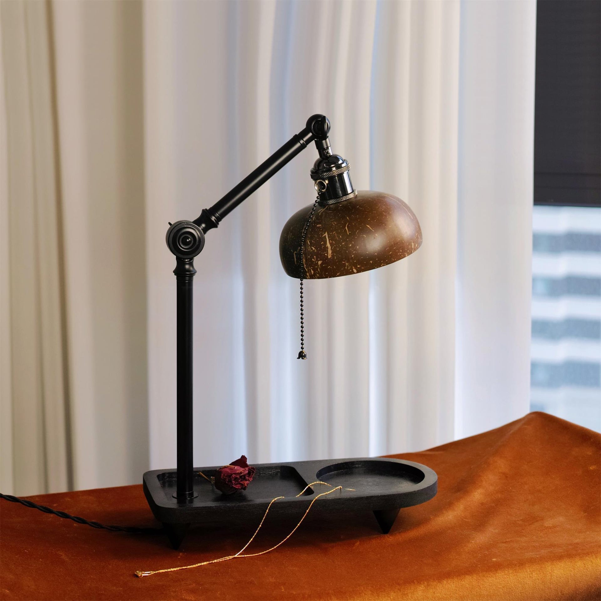 Christian Dell Table Lamp 5.1
