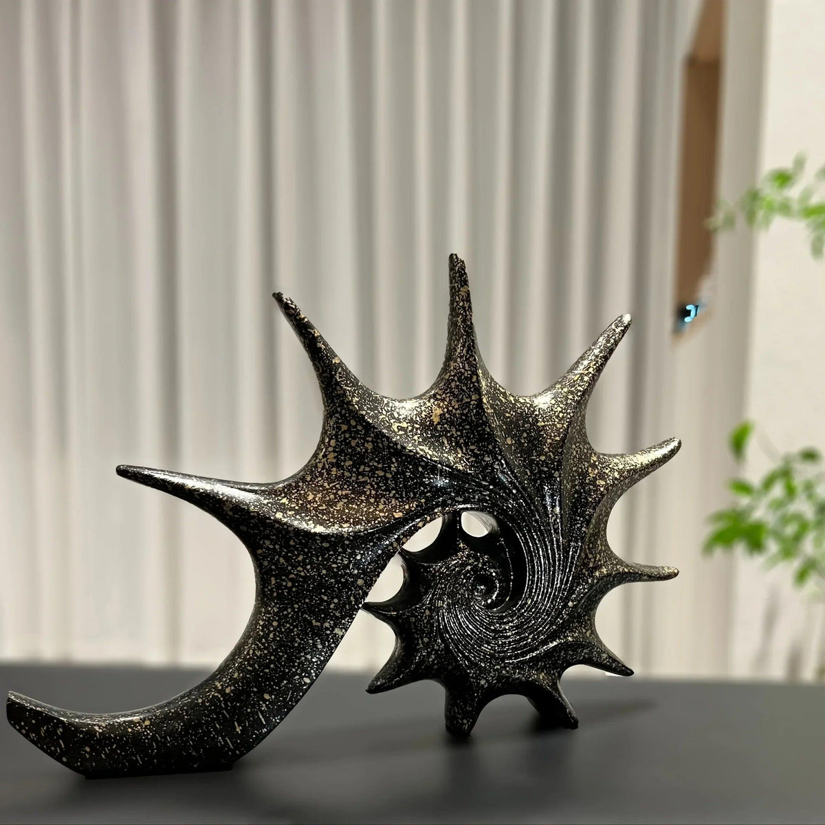 Conch Sculpture - Artistic Mediterranean Style Desktop