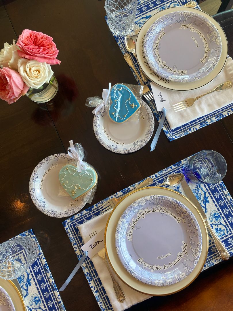 Taste and See Paper Plates