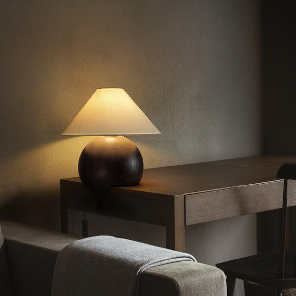 Corner Log Table Lamp 13.8