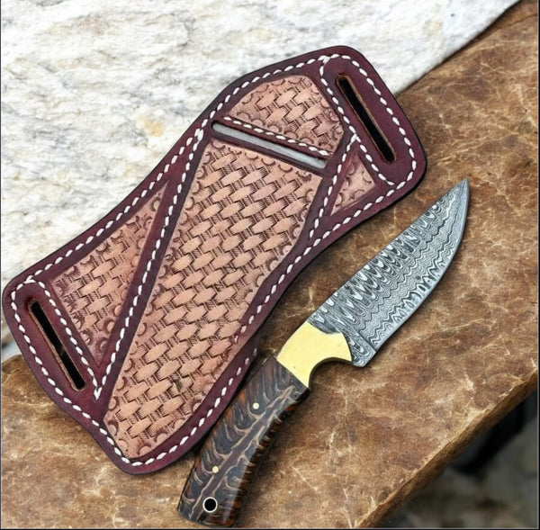 Western Cowboy Belt Knife – Hand-Forged Damascus Steel with Pine Cone Handle