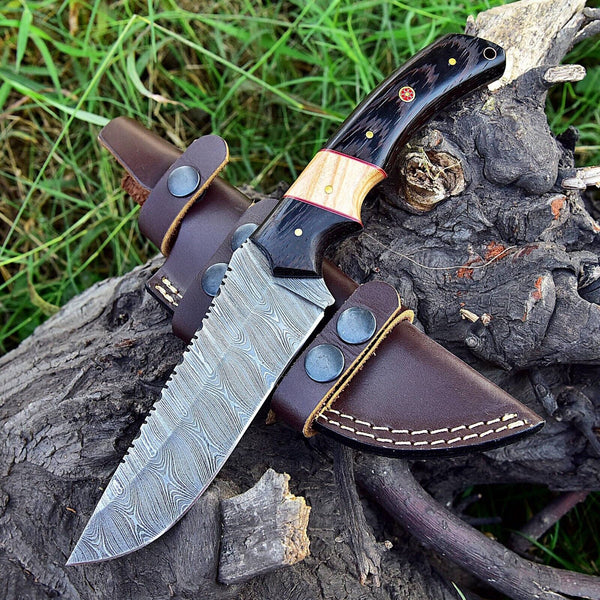 Experience Precision and Craftsmanship with Our Custom Handmade Skinning Blades!
