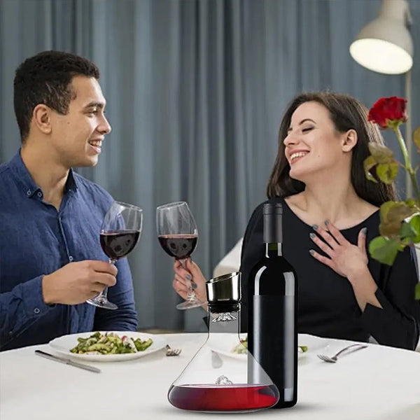 1500ML Hand - blown Crystal Wine Decanter with Built - in Aerator Pourer, ideal for red wine.