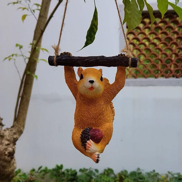 Garden courtyard outdoor decoration squirrel resin pendant
