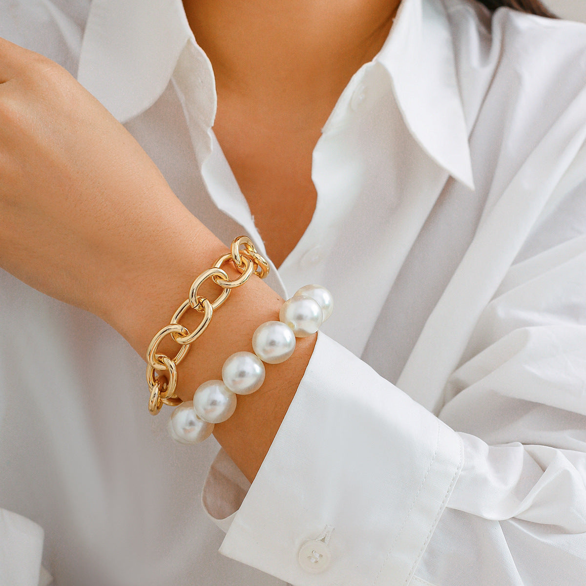 Hot selling geometric bead bracelet for women's fashion, exaggerated large round bead imitation pearl Bracelet