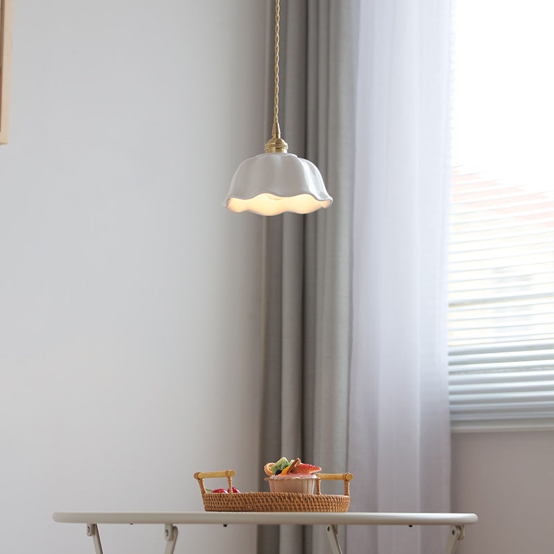 Modern Minimalist Dining Room Pendant Light Japanese Simple Solid Wood Pendant Light Fresh Single Head Three Heads Dining Room Pendant Light