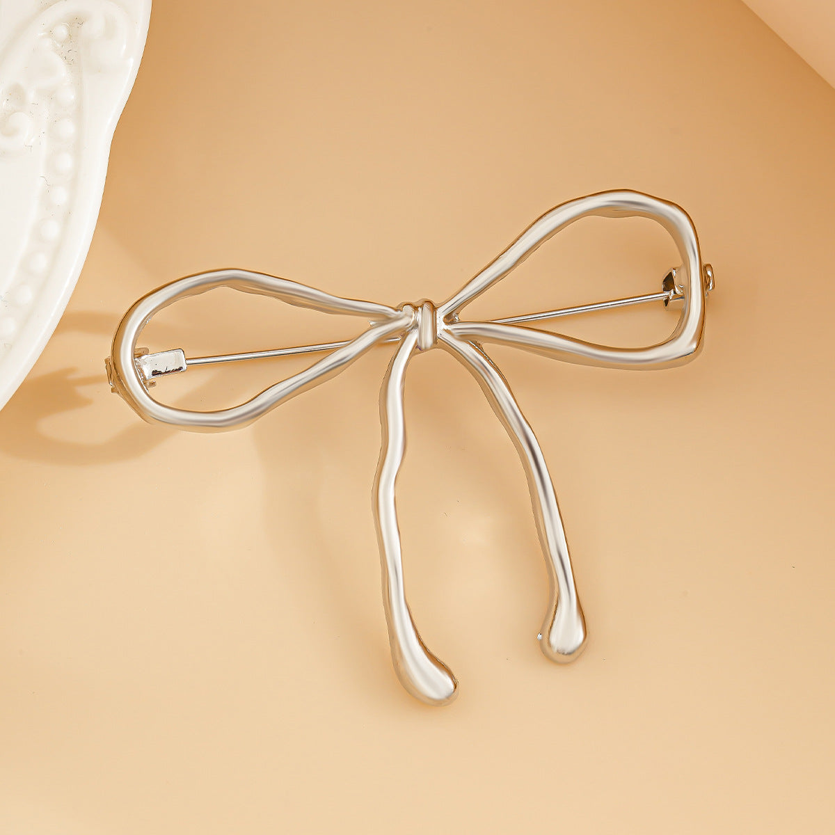 Bow brooch women's decorative brooch cross-border niche lava bow versatile pin accessory