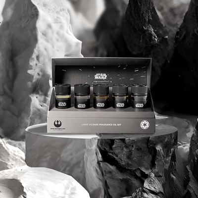 The STAR WARS ™ Light Vs Dark Side Discovery set
