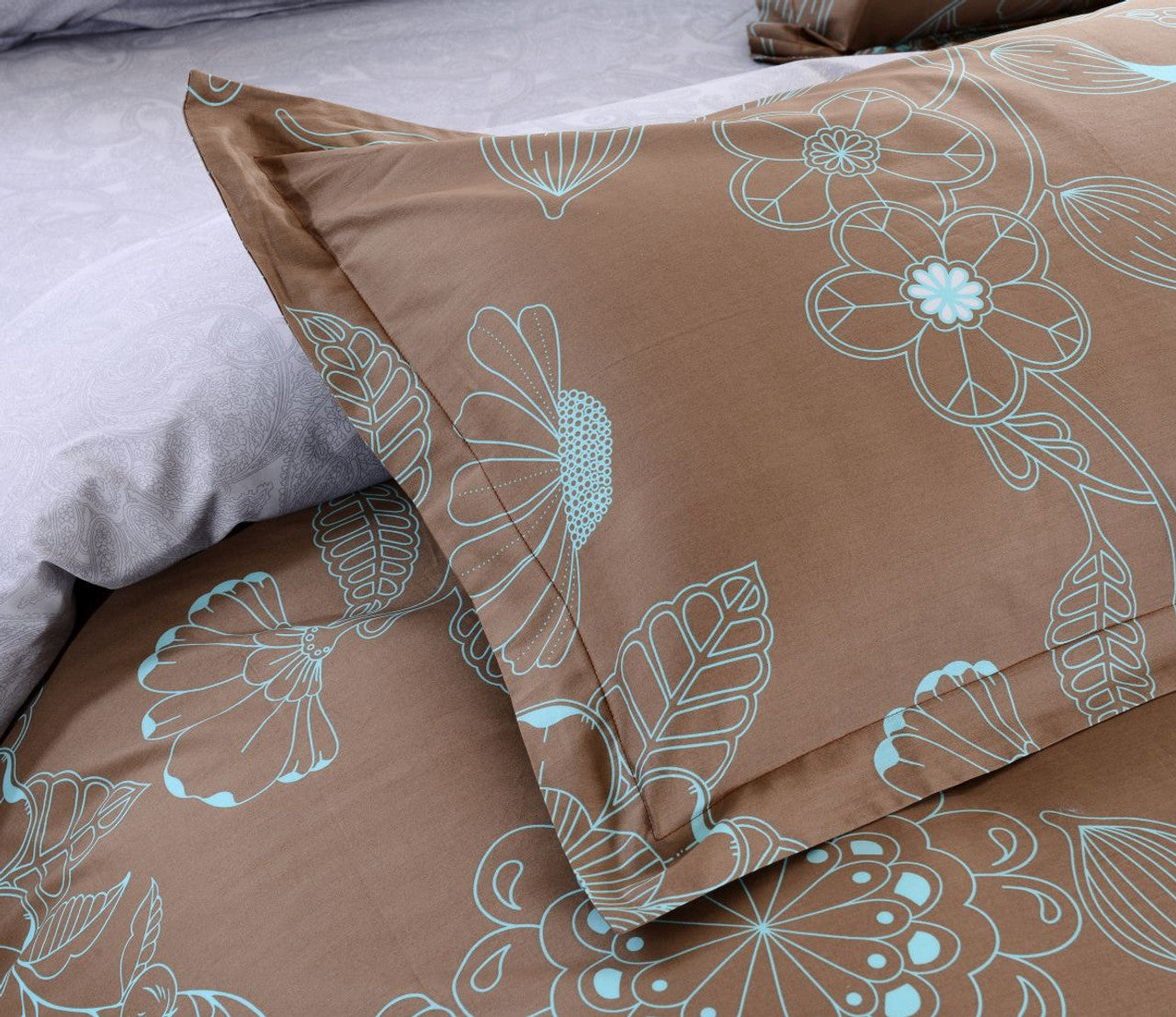 Dolce Mela Queen 6 Pieces Duvet Covet Set - Lefkada