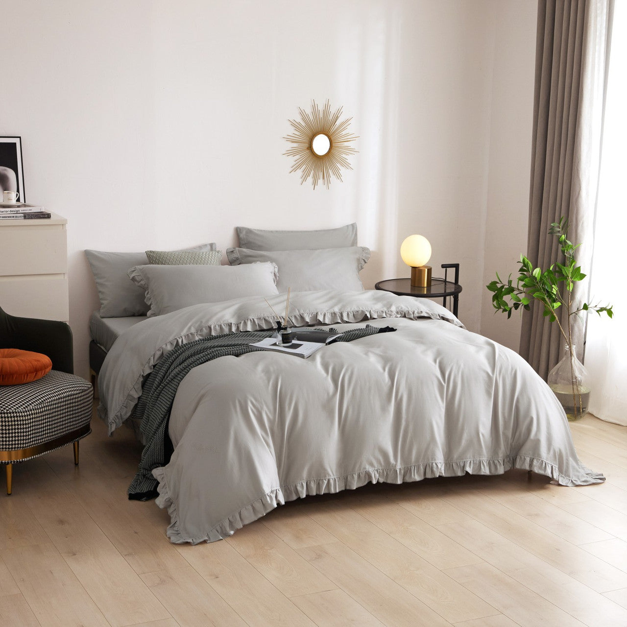 Dolce Mela Ruffle Bedding Luxury Duvet Cover Set  - Alexander