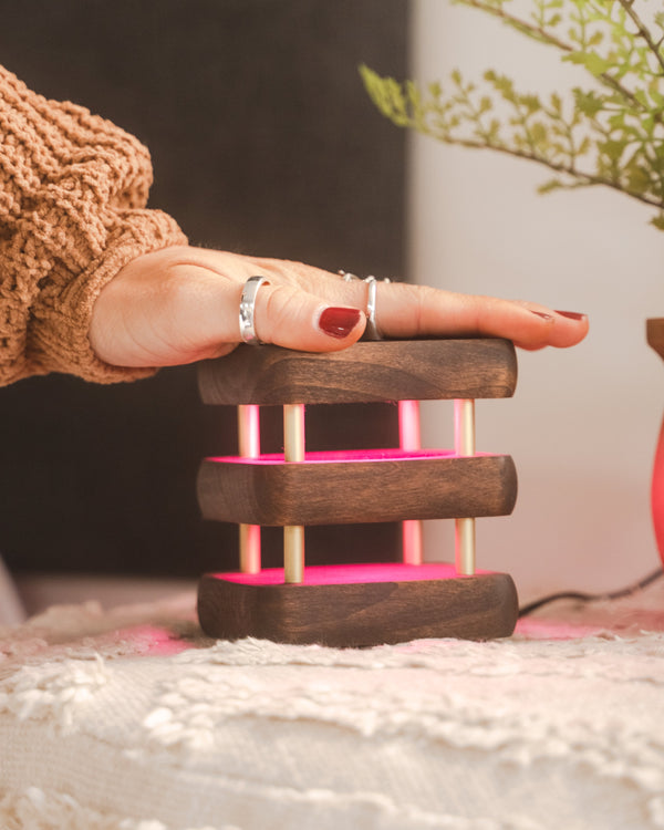 Mini Mid-Century Kona Design Friendship Lamp – Compact Retro Wi-Fi Touch Lamp for Long-Distance Connection