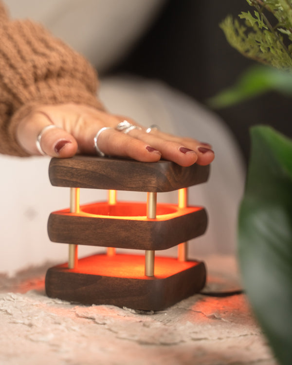 Mini Mid-Century Kona Design Friendship Lamp – Compact Retro Wi-Fi Touch Lamp for Long-Distance Connection