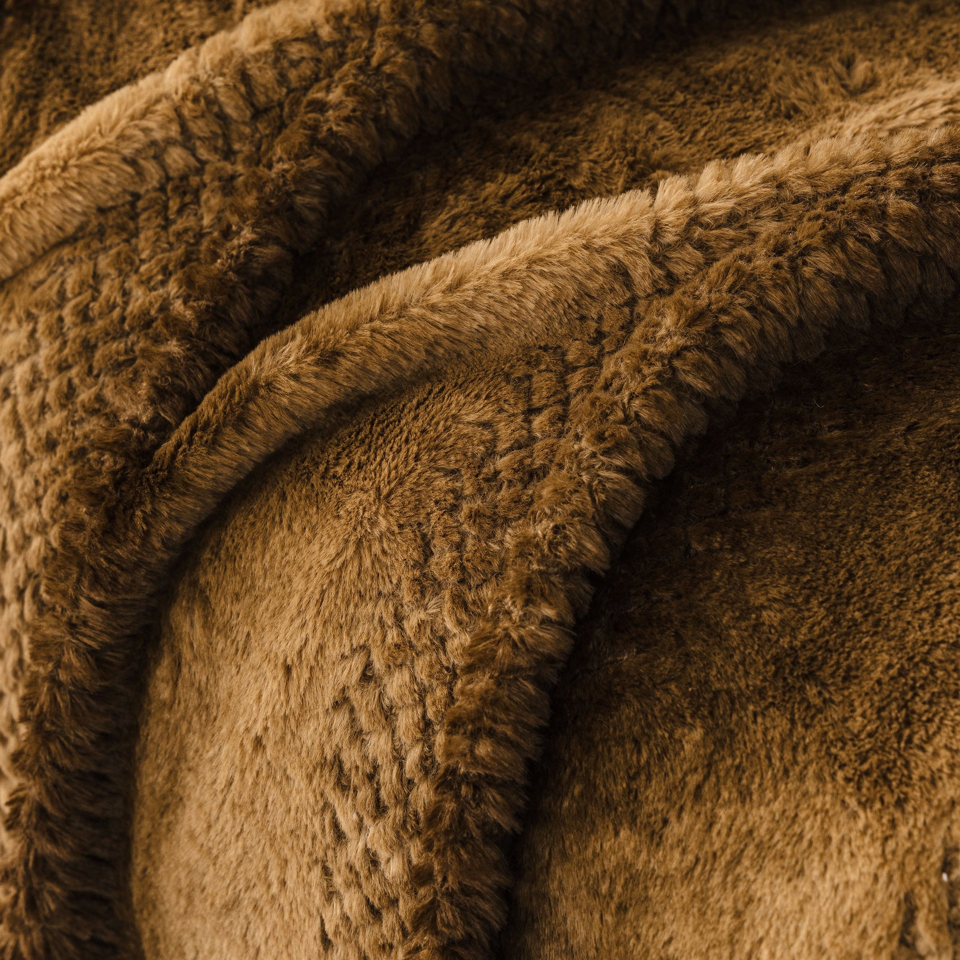 Faux Fur Sofa Cover Washable Furniture Protector for Sectional Warm & Fuzzy Slipcover