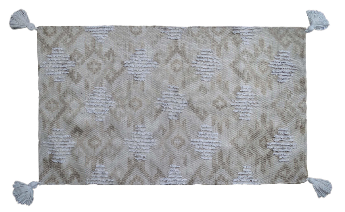 Vibhsa Tufted Accent Rug with Corner Tassels | 25