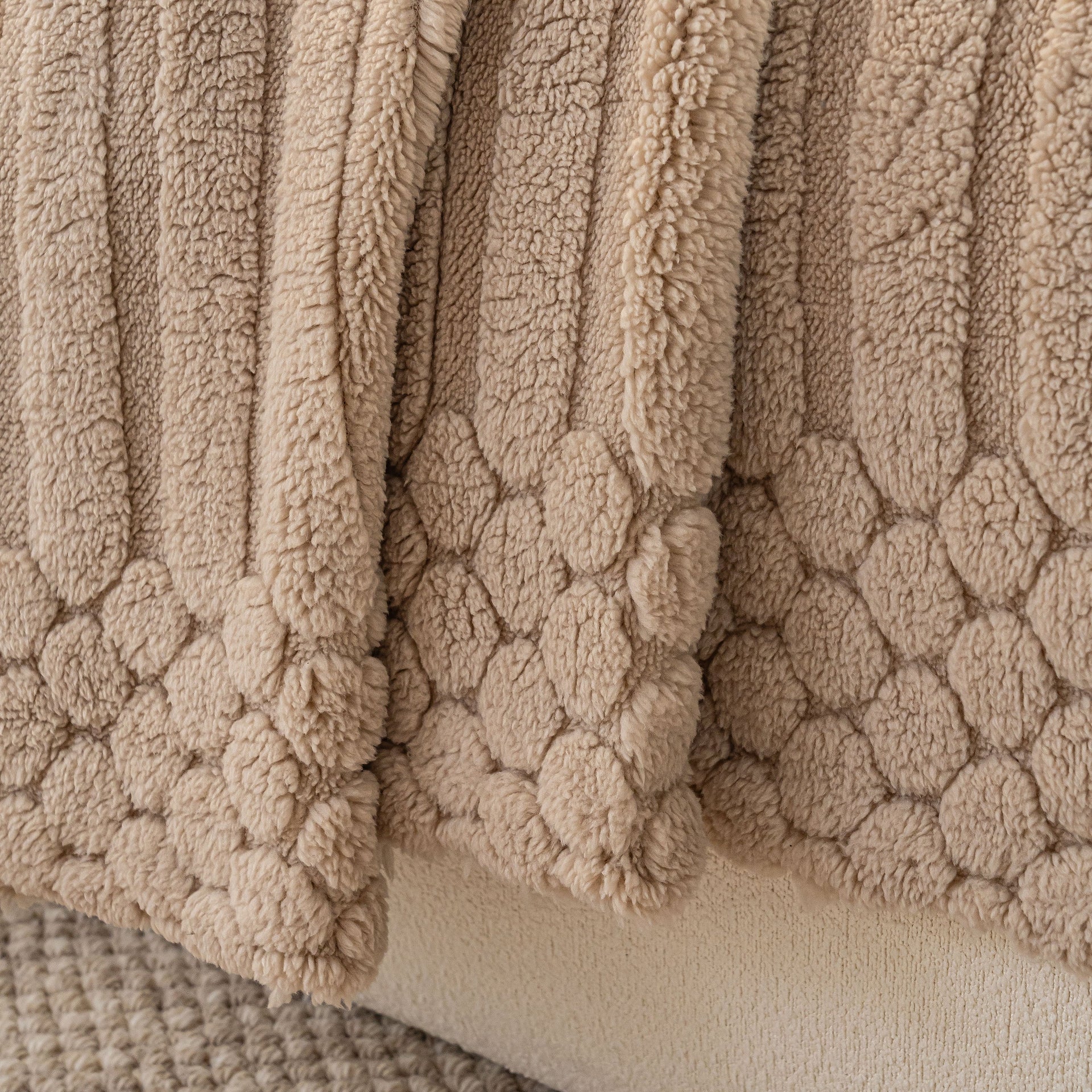 Boho 3D Geometric Throw Blanket for Couch, Luxurious Velvety Plush Fleece Sofa Cover