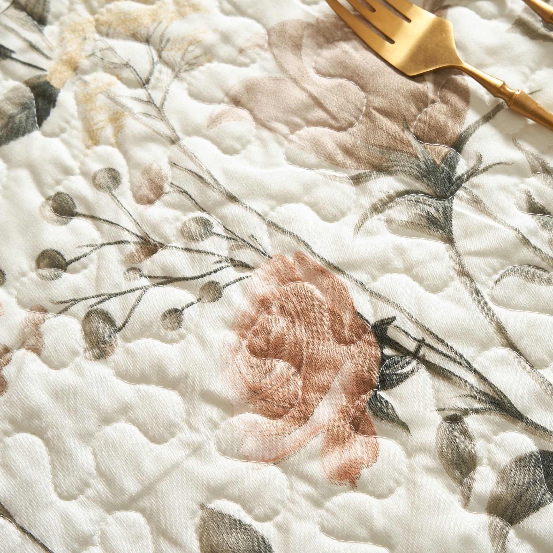 DaDalogy Enchanted Meadow Placemats - Set of 4, Floral Elegance in Beige, Rose, and Soft Green, Premium Soft Microfiber, Perfect for Any Meal, 13x19 Inches