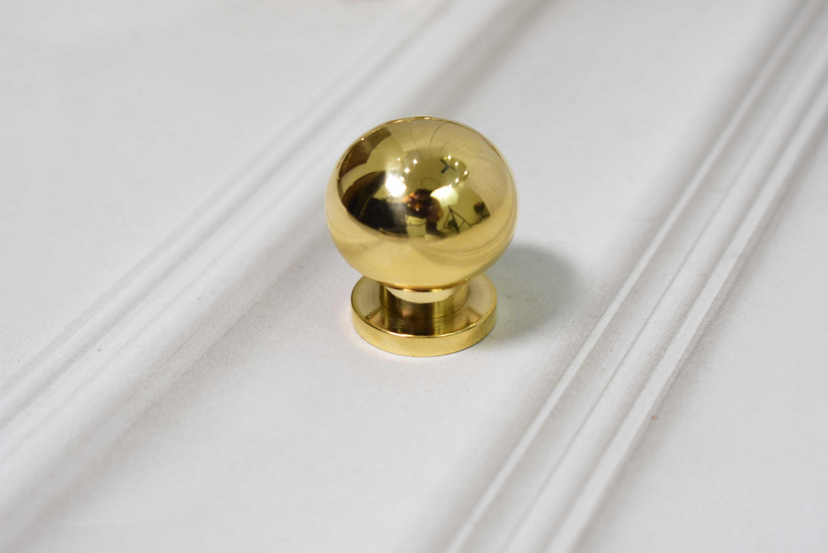 Serene Cabinet Pulls - Lacquered Brass Polished