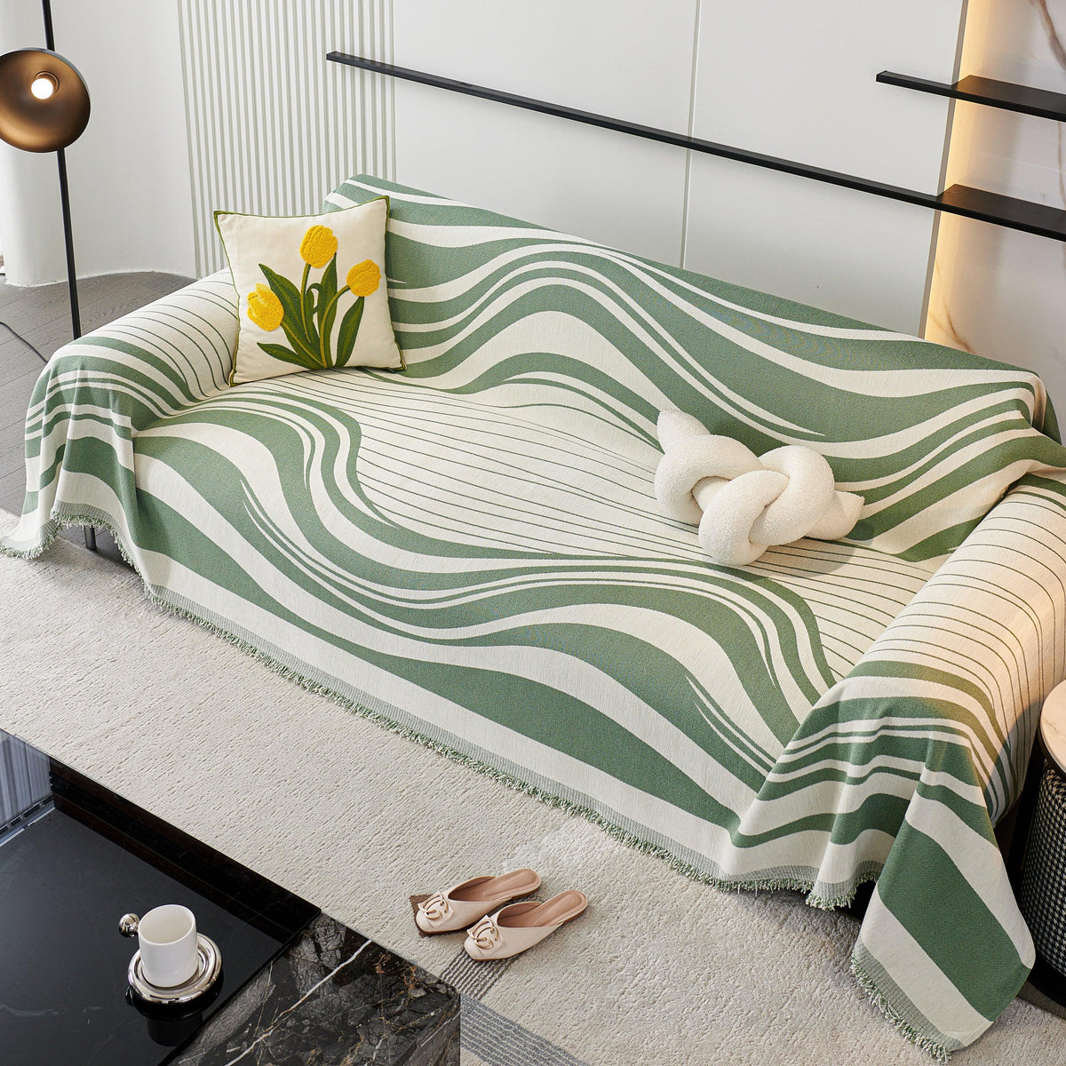 Soft Cozy Curved Throw Blankets for Couch, Sofa, Bed, Travel, Decorative Blankets for Women, Men, Kids Gift