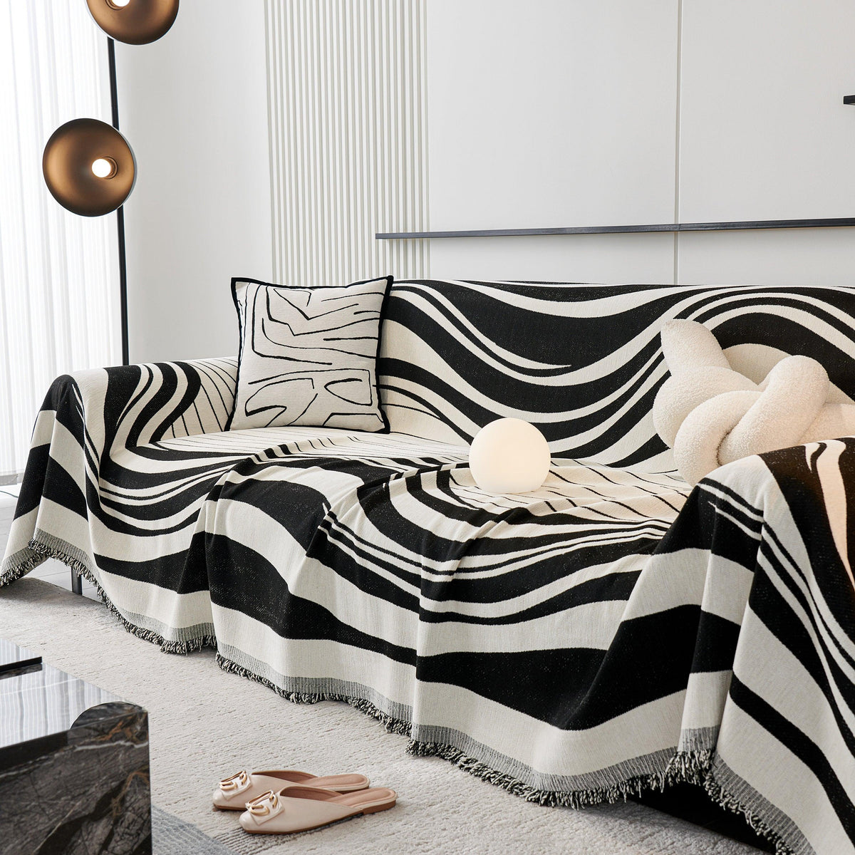 Soft Cozy Curved Throw Blankets for Couch, Sofa, Bed, Travel, Decorative Blankets for Women, Men, Kids Gift
