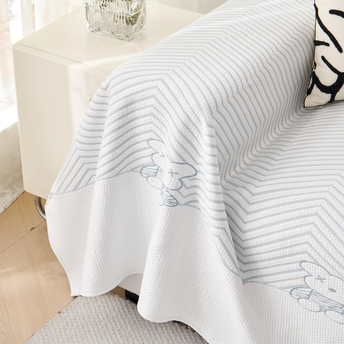 Cool Summer Blanket for Couches Soft Comfy Lightweight Cooling Sofa Blankets Cover