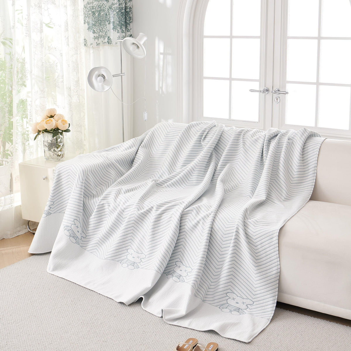 Cool Summer Blanket for Couches Soft Comfy Lightweight Cooling Sofa Blankets Cover