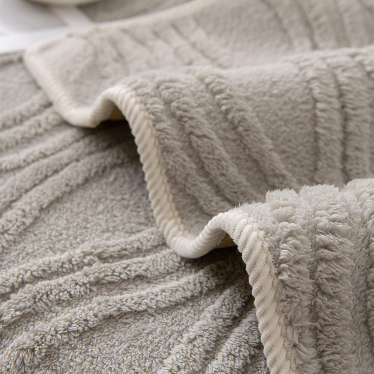 Winter Thickened Non-slip Blanket, Three-Dimensional Embossed Cotton Velvet Sofa Cover