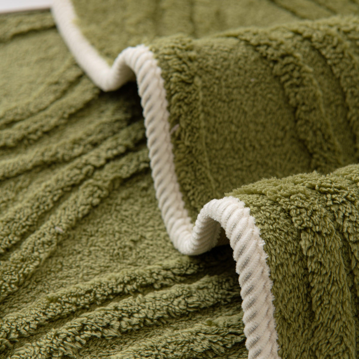 Winter Thickened Non-slip Blanket, Three-Dimensional Embossed Cotton Velvet Sofa Cover
