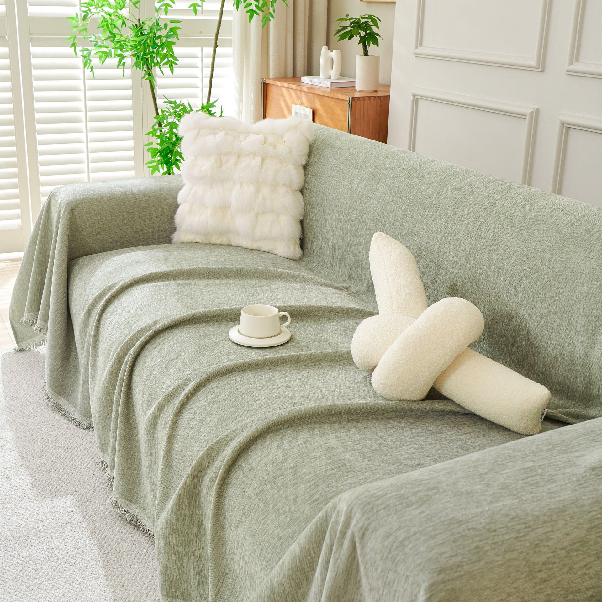 Solid Color Chenille Sofa Throw Blanket, Modern Decor Soft Couch Cover with Fringes