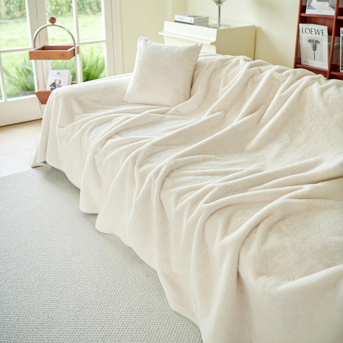 Faux Fur Smooth Plush Comfy Couch Covers, Soft Thicked Durable Blankets and Throws for Sofas