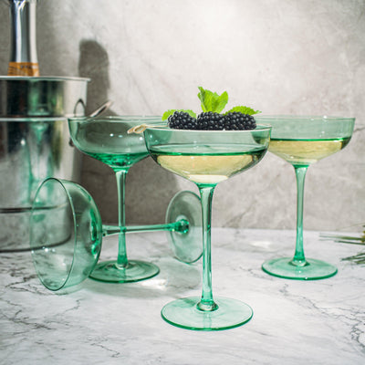 The Wine Savant Colored Coupe Glass | 7oz | Set of 4 Colorful Champagne & Cocktail Glasses, Fancy Manhattan, Crystal Martini, Cocktails Set, Margarita Bar Glassware Gift, Vintage (Green)