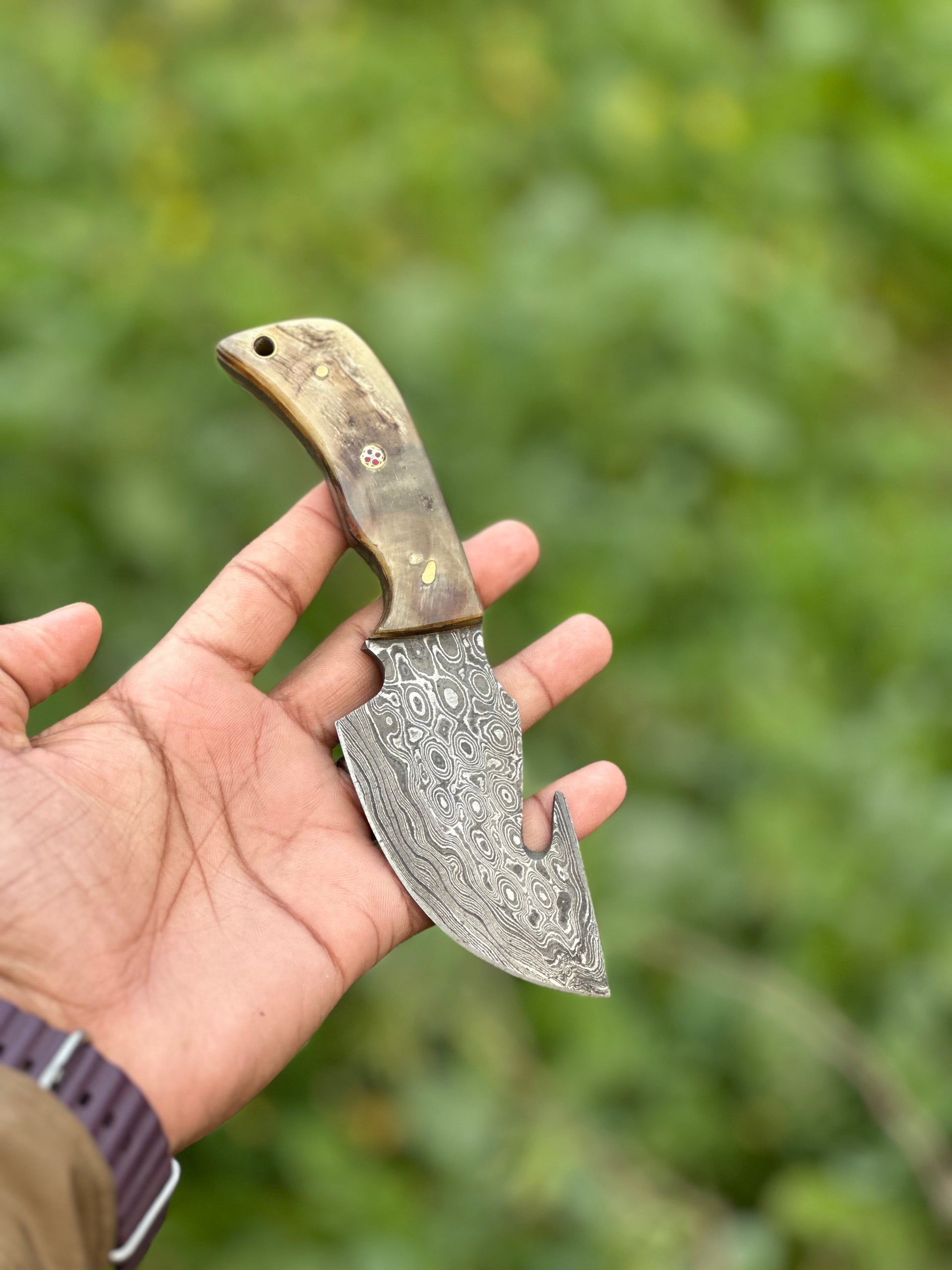 Custom Handmade Damascus Steel Guthook Skinning Knife with Sheep Horn Handle - 7.5” with Leather Sheath
