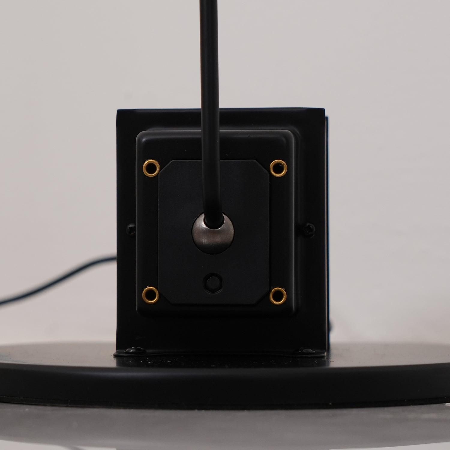 Apex Flex Floor Lamp 8.3