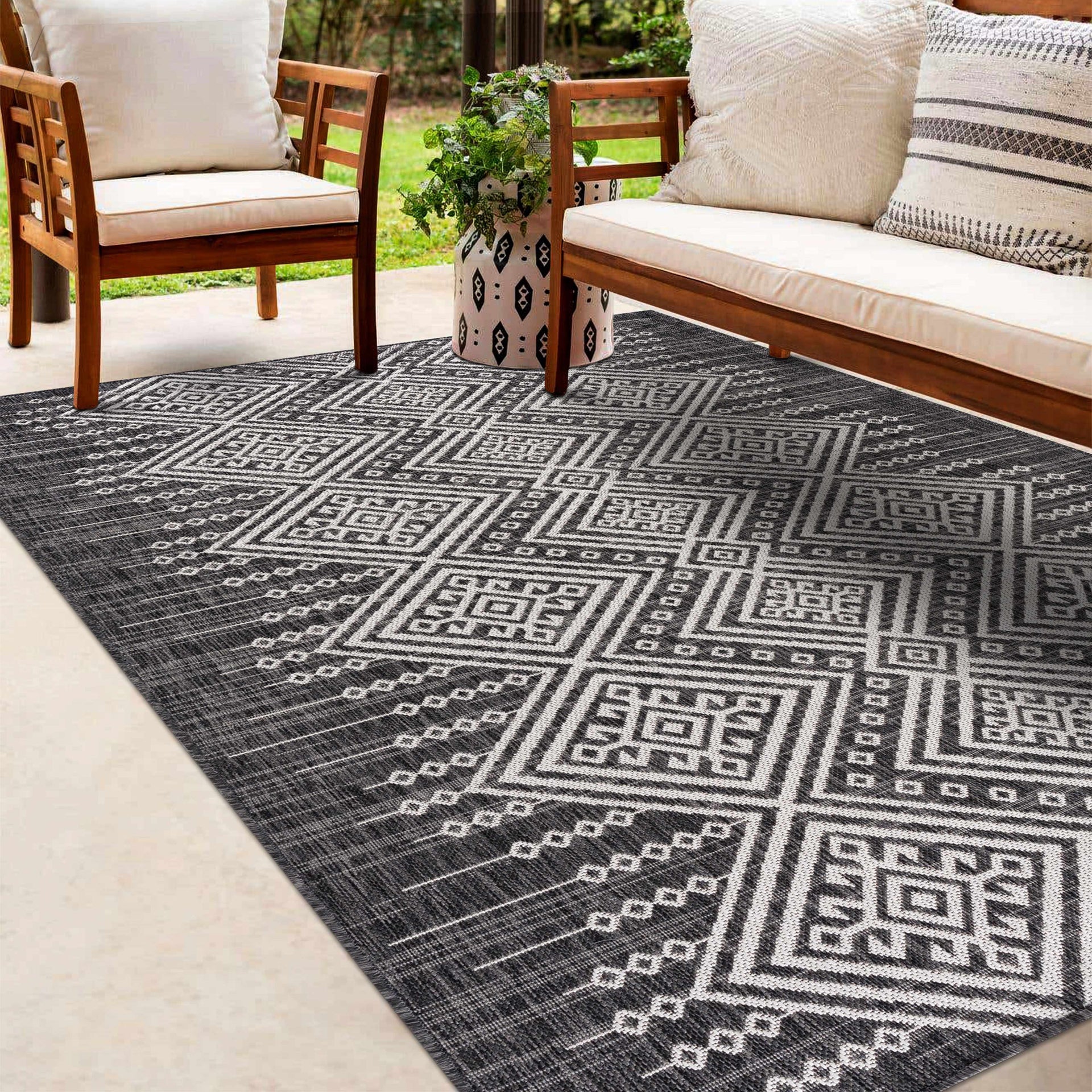 Frankville Black&White All Over Performance Rug
