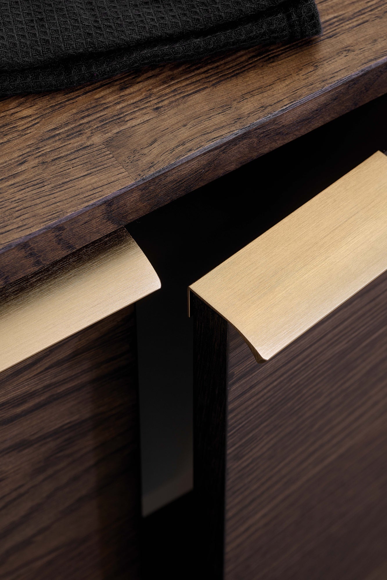 Brushed Bronze 