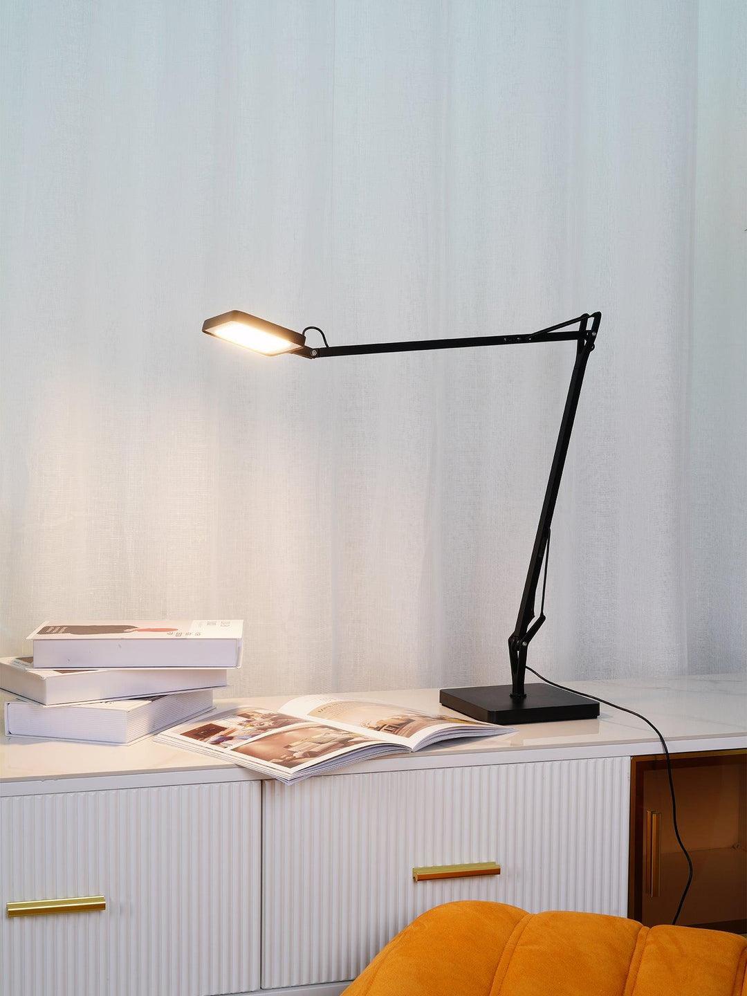 Edge Table Lamp 22.8